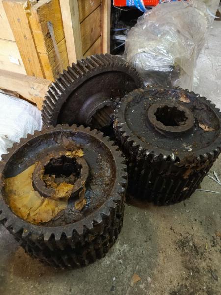 525-48-02 Шестерня переднего хода Z=71 зуб